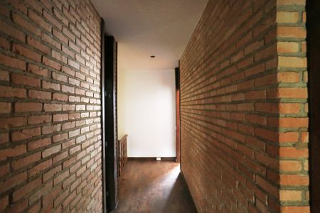 Casa para alugar com 400m², 4 quartos e 4 vagasCorredor