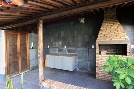 Casa para alugar com 400m², 4 quartos e 4 vagasChurrasqueira