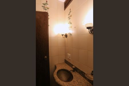 Casa para alugar com 400m², 4 quartos e 4 vagasLavabo