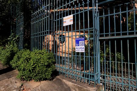 Casa para alugar com 400m², 4 quartos e 4 vagasFachada com Plaquinha 