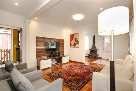 Casa à venda com 169m², 3 quartos e 3 vagas