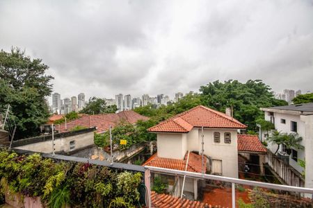 Casa à venda com 169m², 3 quartos e 3 vagas