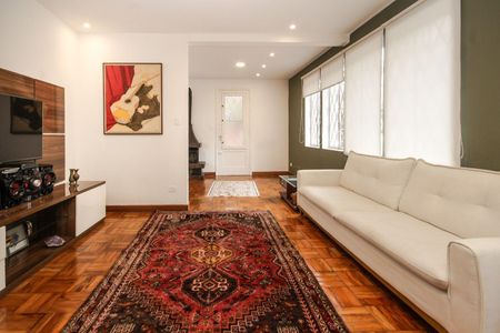Casa à venda com 169m², 3 quartos e 3 vagas
