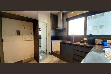 Apartamento à venda com 194m², 4 quartos e 3 vagas