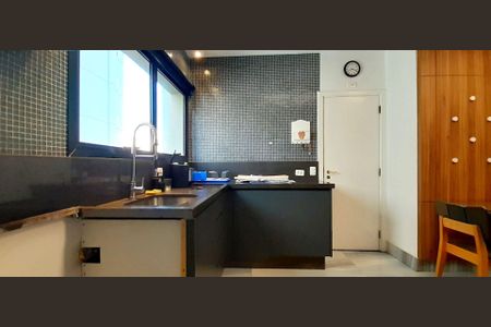 Apartamento à venda com 194m², 4 quartos e 3 vagas
