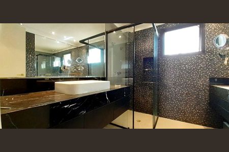 Apartamento à venda com 194m², 4 quartos e 3 vagas