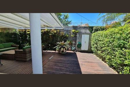Casa à venda com 224m², 4 quartos e 3 vagas