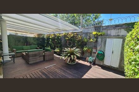 Casa à venda com 224m², 4 quartos e 3 vagas