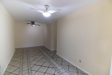 Sala de apartamento para alugar com 3 quartos, 100m² em Santa Rosa, Niterói