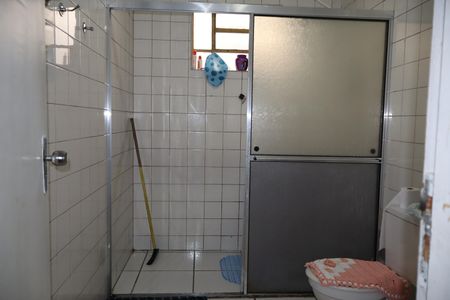 Casa à venda com 130m², 3 quartos e 2 vagasBanheiro