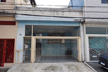 Casa à venda com 130m², 3 quartos e 2 vagasFachada