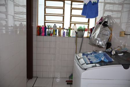 Casa à venda com 130m², 3 quartos e 2 vagasÁrea de Serviço