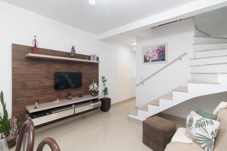 Casa de condomínio à venda com 91m², 2 quartos e 1 vagaSala