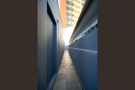 Casa de condomínio para alugar com 150m², 2 quartos e 2 vagas Casa de condomínio para alugar com 150m², 2 quartos e 2 vagasCorredor lateral