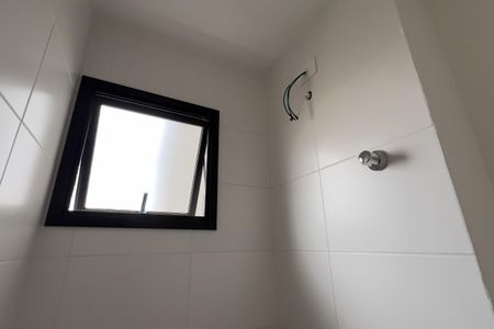 Banheiro de kitnet/studio à venda com 1 quarto, 30m² em Vila Galvão, Guarulhos