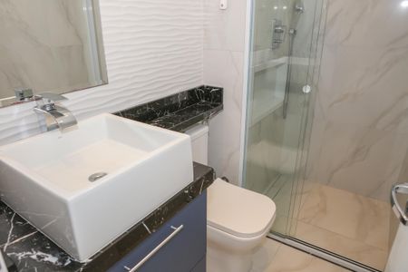 Apartamento à venda com 69m², 2 quartos e 1 vaga Apartamento à venda com 69m², 2 quartos e 1 vagaBanheiro Social