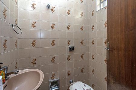 lavabo_3 de casa à venda com 4 quartos, 240m² em Parque Fongaro, São Paulo