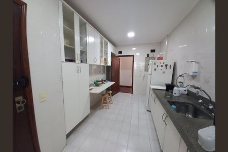 Apartamento para alugar com 110m², 2 quartos e 1 vaga Apartamento para alugar com 110m², 2 quartos e 1 vagaCozinha