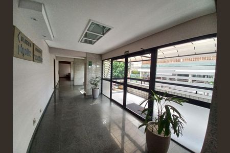 Apartamento para alugar com 110m², 2 quartos e 1 vaga Apartamento para alugar com 110m², 2 quartos e 1 vagaHall social