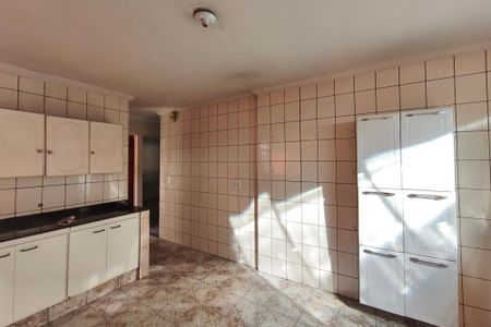 Casa à venda com 252m², 2 quartos e 4 vagasCozinha