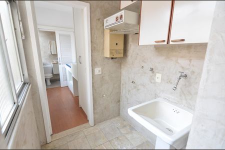 Apartamento à venda com 82m², 2 quartos e 1 vaga Apartamento à venda com 82m², 2 quartos e 1 vagaÁrea de Serviço