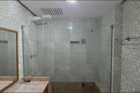 Apartamento à venda com 82m², 2 quartos e 1 vaga Apartamento à venda com 82m², 2 quartos e 1 vagaBanheiro