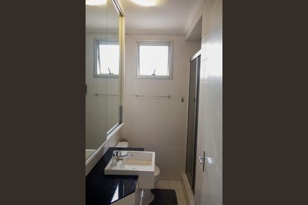 Apartamento à venda com 63m², 2 quartos e 1 vaga Apartamento à venda com 63m², 2 quartos e 1 vagaBanheiro