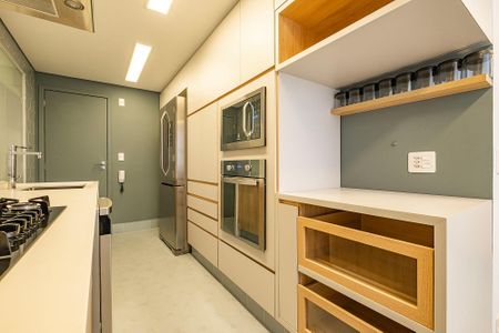 Apartamento à venda com 96m², 2 quartos e 1 vaga Apartamento à venda com 96m², 2 quartos e 1 vagaCozinha