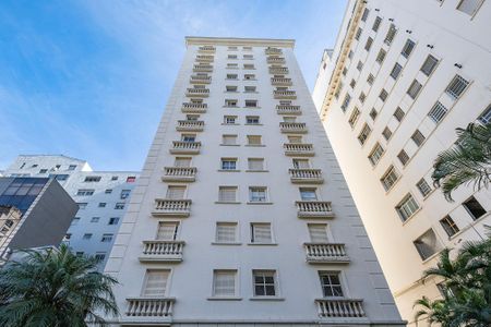 Apartamento à venda com 96m², 2 quartos e 1 vaga Apartamento à venda com 96m², 2 quartos e 1 vagaFachada
