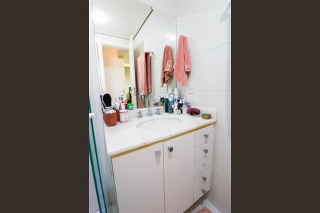 Apartamento à venda com 94m², 2 quartos e 2 vagasBanheiro da Suíte