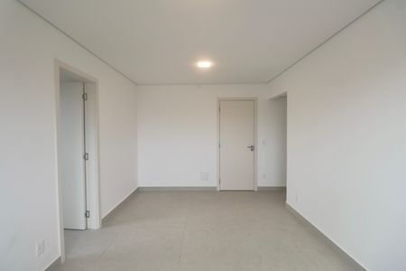  Sala de apartamento para alugar com 2 quartos, 70m² em Vila Santa Rosa, Guarujá