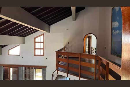Casa para alugar com 750m², 6 quartos e 2 vagas