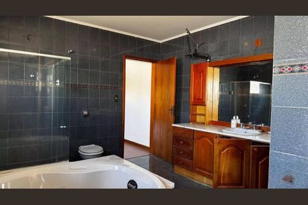 Casa para alugar com 750m², 6 quartos e 2 vagas