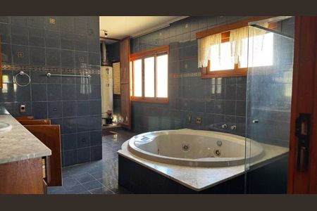 Casa para alugar com 750m², 6 quartos e 2 vagas