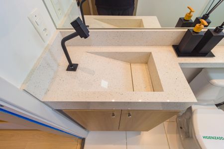 Apartamento à venda com 33m², 2 quartos e sem vagaDetalhe - Banheiro