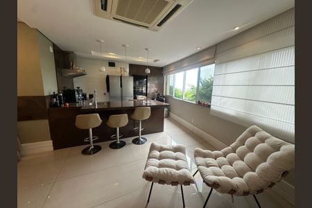 Apartamento para alugar com 110m², 2 quartos e 2 vagasSala