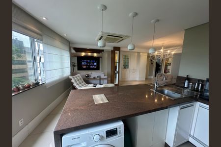 Apartamento para alugar com 110m², 2 quartos e 2 vagasCozinha