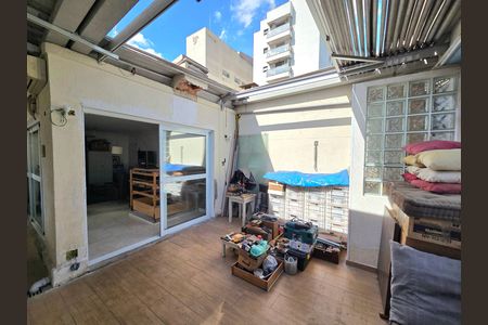 Apartamento à venda com 133m², 2 quartos e 2 vagasCobertura