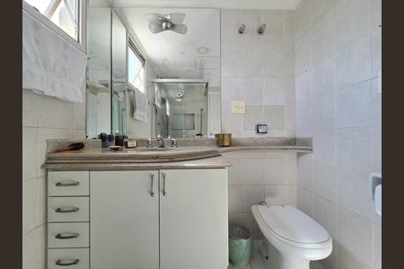 Apartamento à venda com 133m², 2 quartos e 2 vagasBanheiro Social