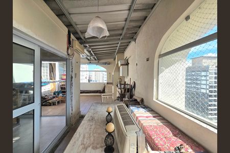 Apartamento à venda com 133m², 2 quartos e 2 vagasCobertura