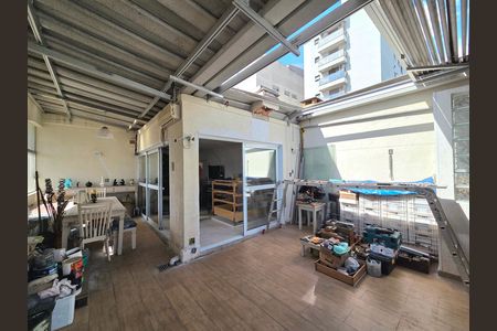 Apartamento à venda com 133m², 2 quartos e 2 vagasCobertura