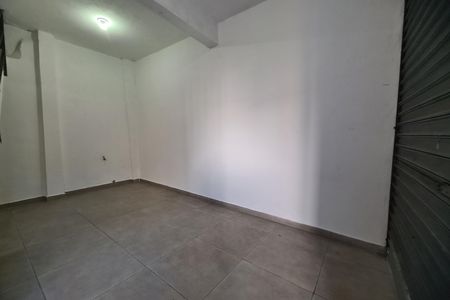 Casa para alugar com 44m², 2 quartos e 1 vaga Casa para alugar com 44m², 2 quartos e 1 vagaGaragem