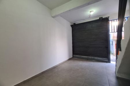 Casa para alugar com 44m², 2 quartos e 1 vaga Casa para alugar com 44m², 2 quartos e 1 vagaGaragem