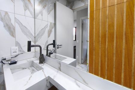 Apartamento para alugar com 38m², 2 quartos e sem vagaBanheiro