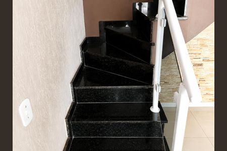 Escada de casa à venda com 2 quartos, 78m² em Vila Paulistania, São Paulo