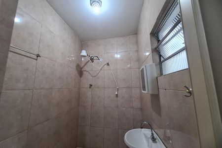 Casa para alugar com 44m², 2 quartos e 1 vaga Casa para alugar com 44m², 2 quartos e 1 vagaBanheiro