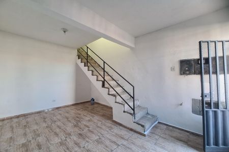 Casa para alugar com 44m², 2 quartos e 1 vaga Casa para alugar com 44m², 2 quartos e 1 vagaGaragem