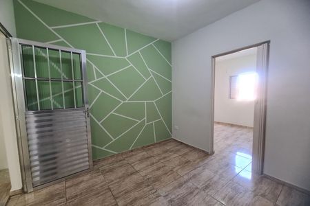 Casa para alugar com 44m², 2 quartos e 1 vaga Casa para alugar com 44m², 2 quartos e 1 vagaSala