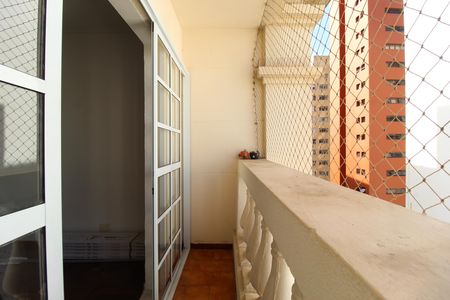 Apartamento para alugar com 126m², 3 quartos e 2 vagasVaranda