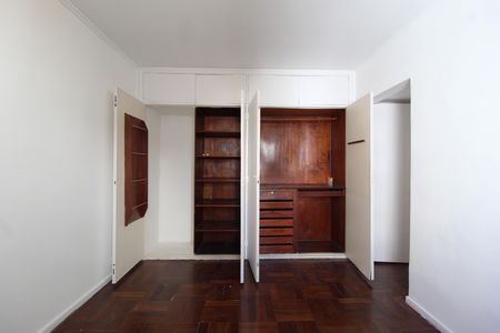 Apartamento para alugar com 126m², 3 quartos e 2 vagasQuarto 2